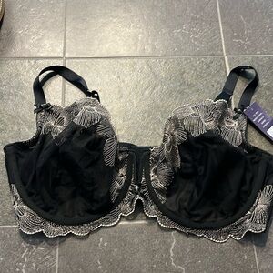 NWT Cacique Unlined Balconette Size 44DDD.